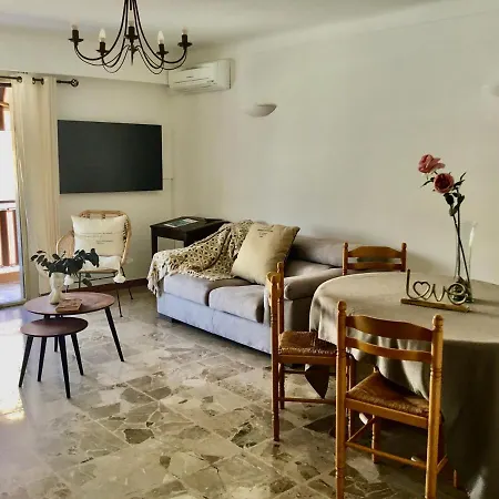 3 Pieces Au Coeur D Апартаменти *
